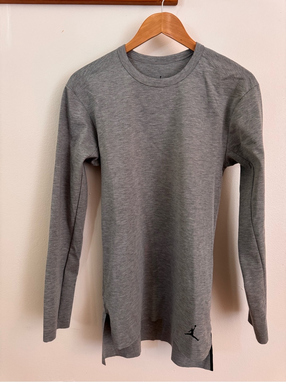 Jordan Women’s Gray Long Sleeve Athletic Top – Size S